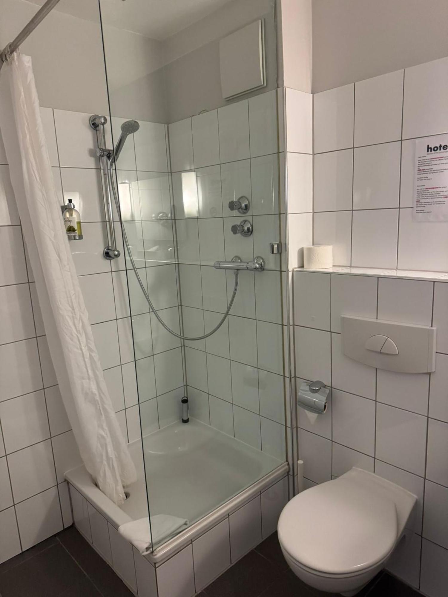 Hotel U Muelheim Free Parking Highspeed Wifi Mülheim an der Ruhr Eksteriør bilde