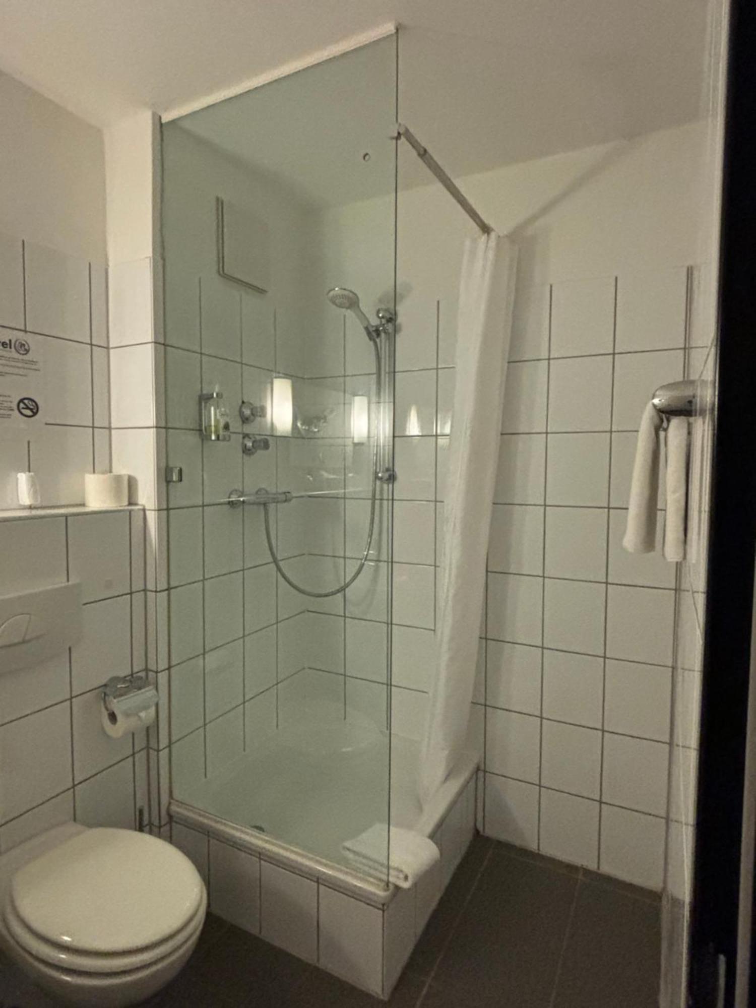 Hotel U Muelheim Free Parking Highspeed Wifi Mülheim an der Ruhr Eksteriør bilde